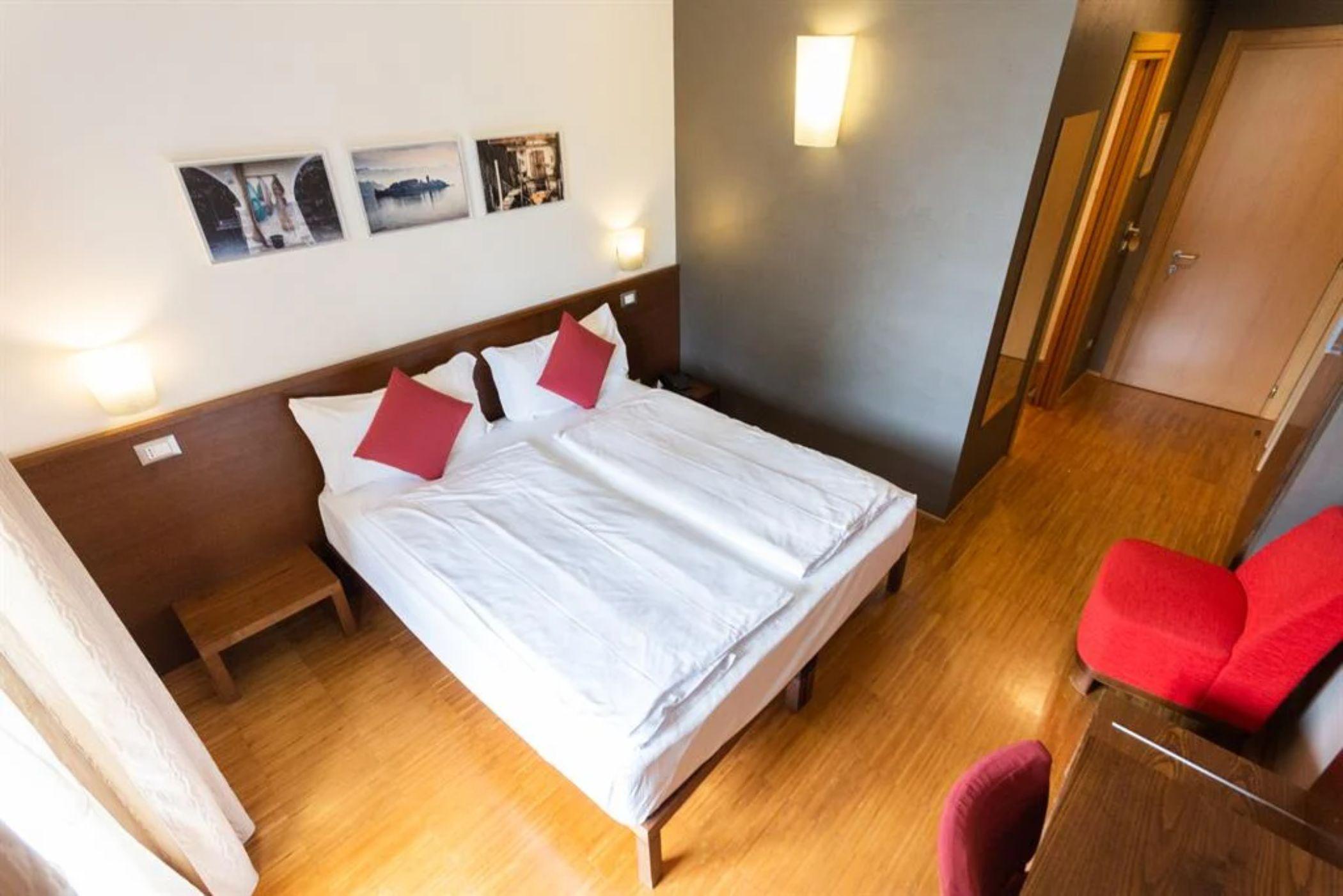 Hotel Cortese Armeno المظهر الخارجي الصورة