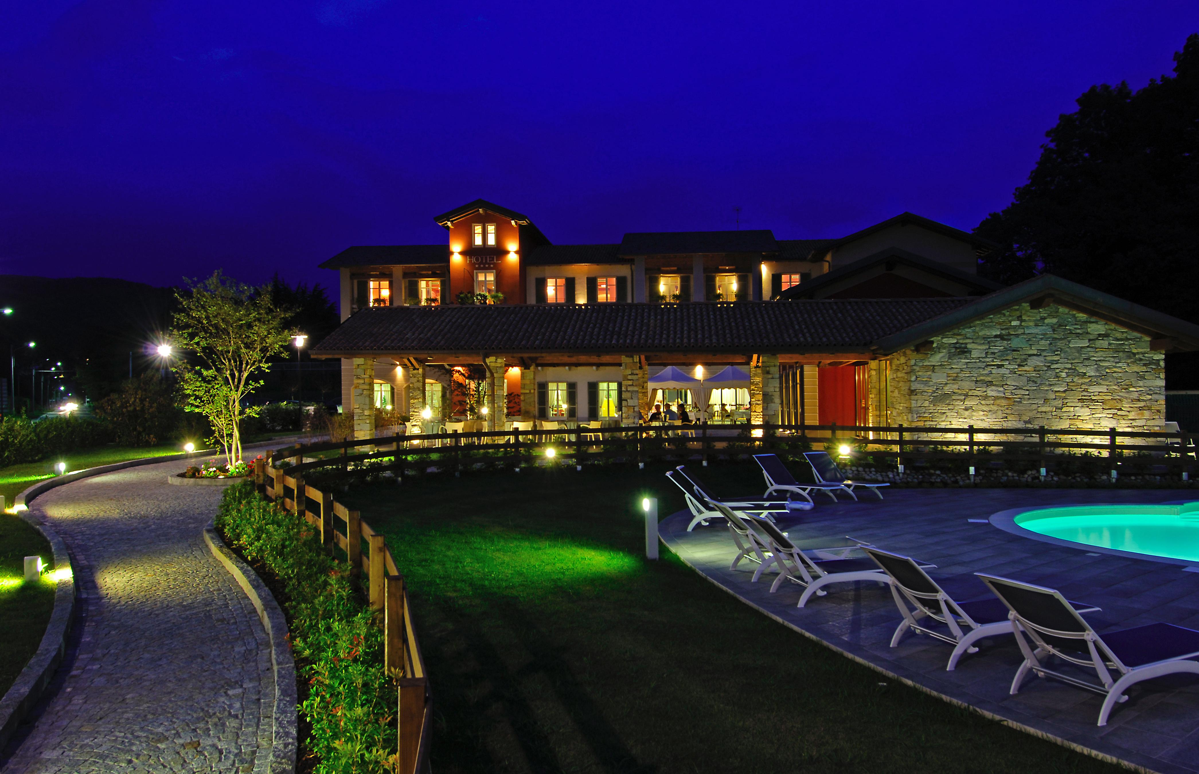 Hotel Cortese Armeno المظهر الخارجي الصورة