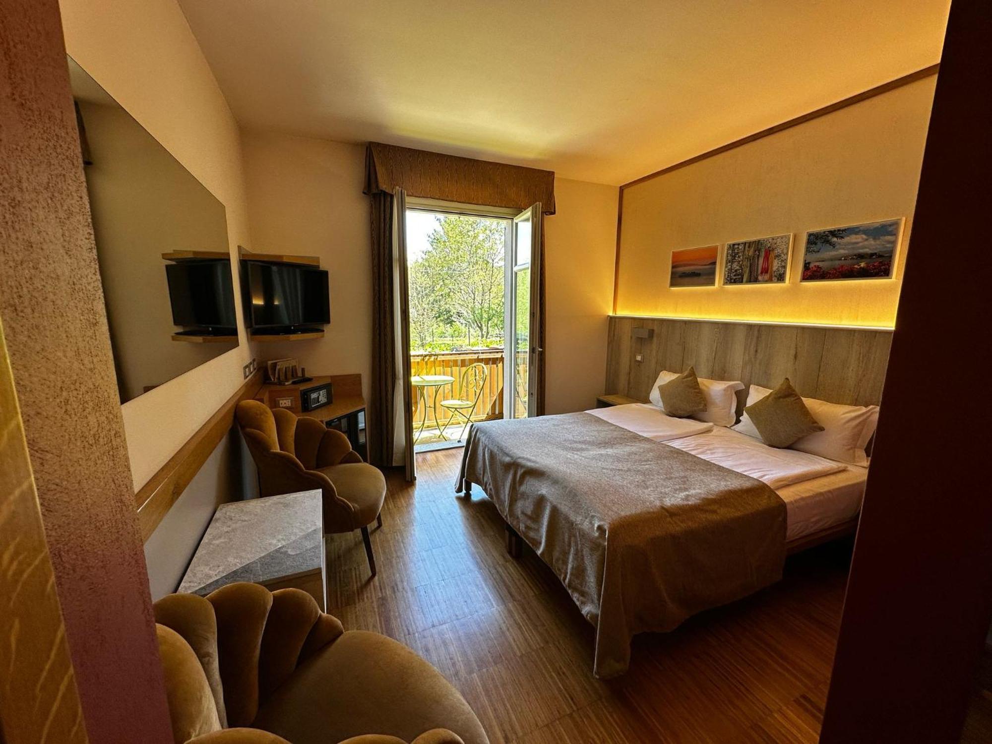 Hotel Cortese Armeno المظهر الخارجي الصورة